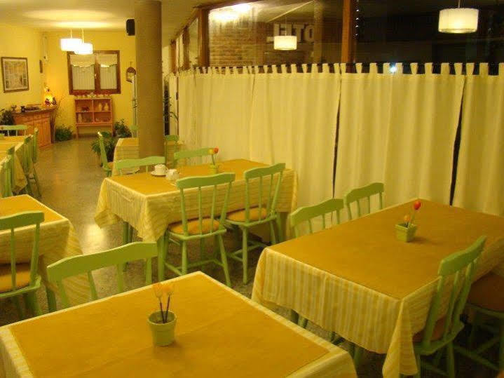 Hosteria Magnolia Villa Gesell Exterior photo